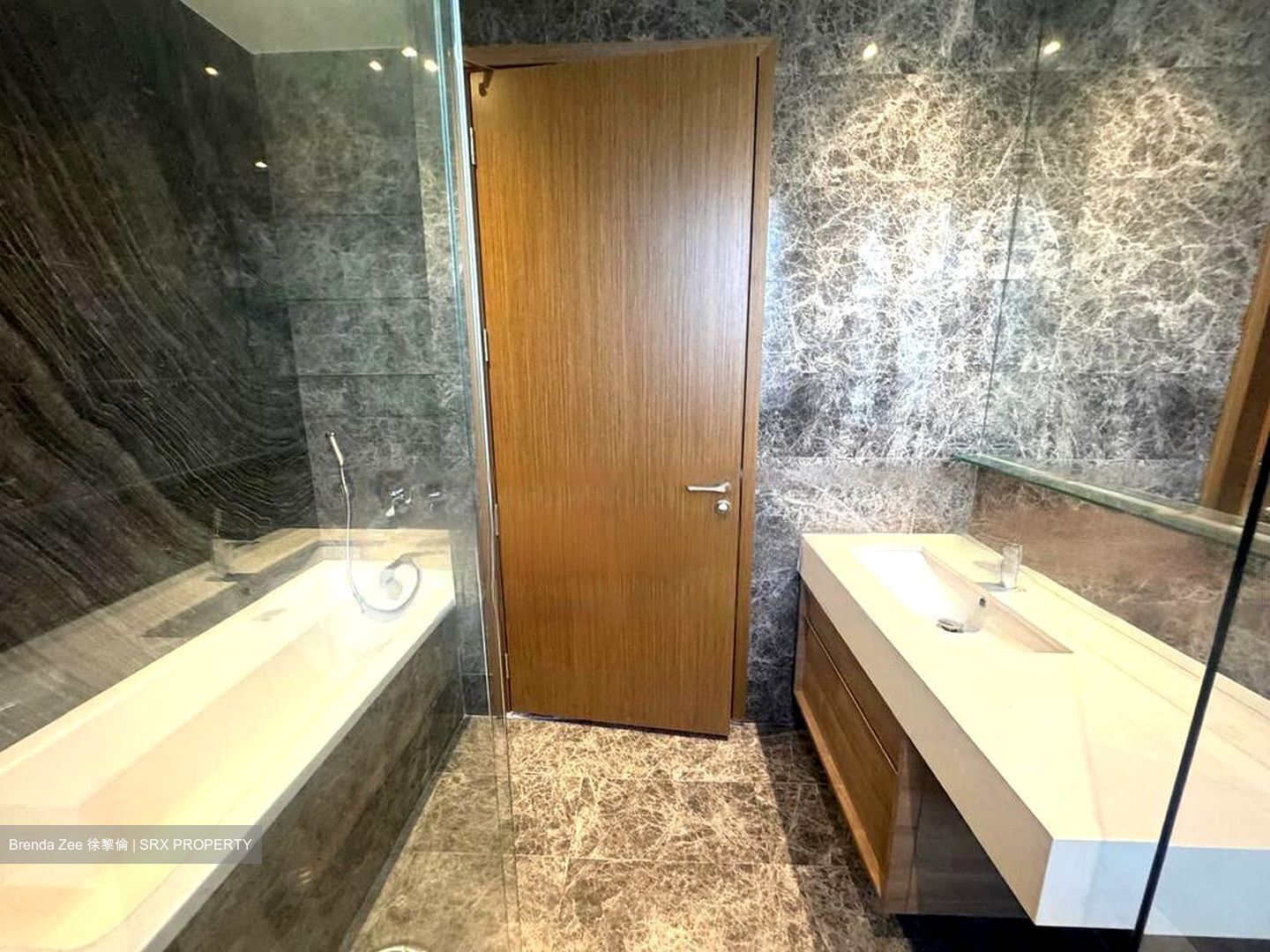 Sunrise Terrace (D28), Terrace #483632361